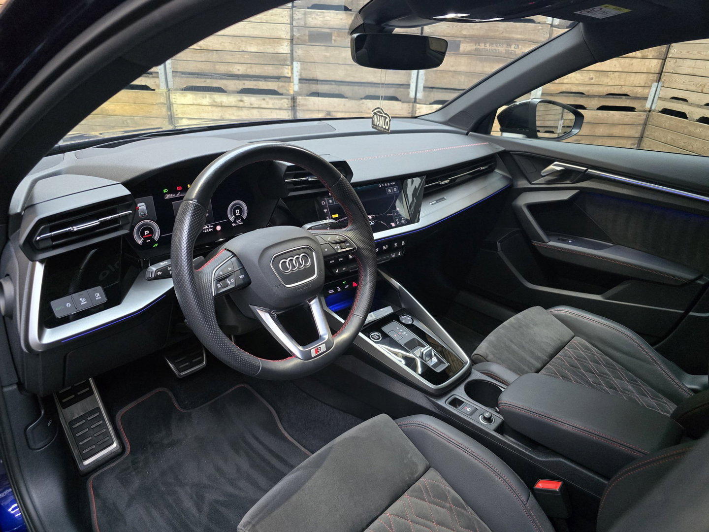 Audi A3 Sportback 45 TFSI e S edition Competition Matrix Pano HUD Camera S line 19"LM