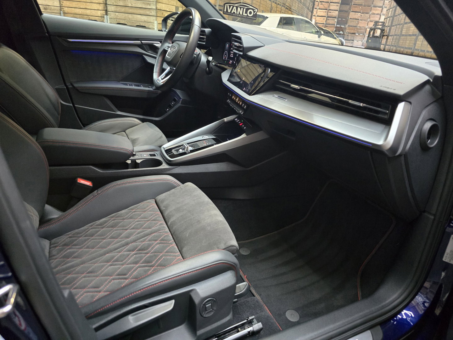 Audi A3 Sportback 45 TFSI e S edition Competition Matrix Pano HUD Camera S line 19"LM