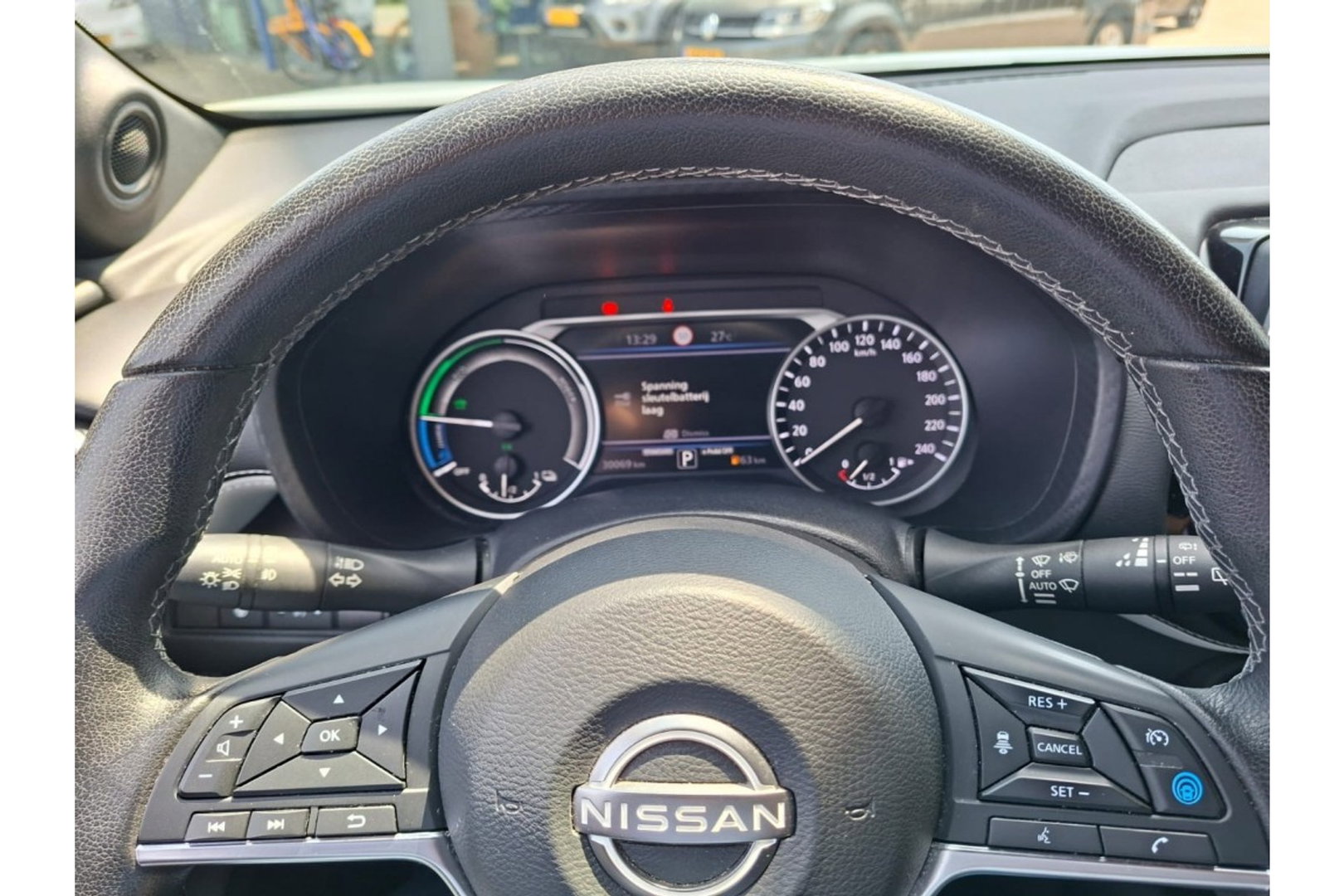 Nissan Juke 1.6 HYBRIDE PREMIERE EDITION AUTOMAAT LEDER NAVI