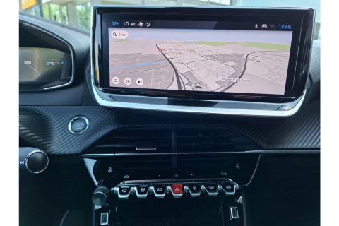 Peugeot 2008 1.2 PURETECH ALLUREPACK AUTOMAAT 130PK AIRCO NAVI CLIMA PDC-CAMERA