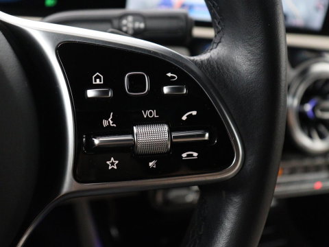 Mercedes-Benz CLA-Klasse Shooting Brake 180 Business Solution Luxury Trekhaak| Carplay | DAB | Parkeersensoren | Camera | Navigatie | Sfeerverlichting | Adaptive cruise | LM