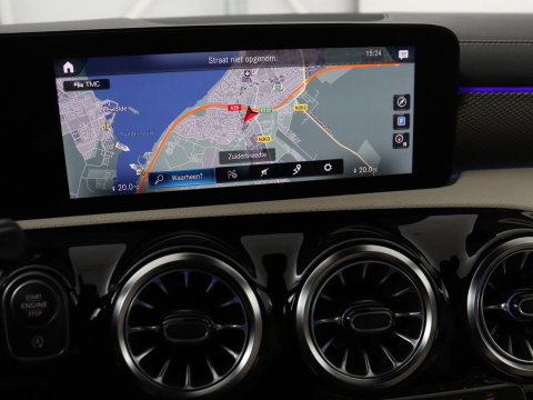 Mercedes-Benz CLA-Klasse Shooting Brake 180 Business Solution Luxury Trekhaak| Carplay | DAB | Parkeersensoren | Camera | Navigatie | Sfeerverlichting | Adaptive cruise | LM