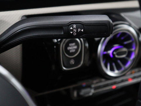 Mercedes-Benz CLA-Klasse Shooting Brake 180 Business Solution Luxury Trekhaak| Carplay | DAB | Parkeersensoren | Camera | Navigatie | Sfeerverlichting | Adaptive cruise | LM