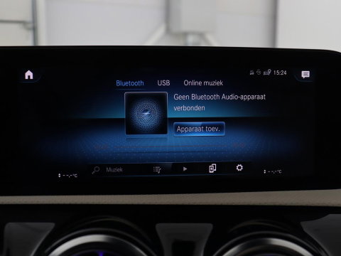 Mercedes-Benz CLA-Klasse Shooting Brake 180 Business Solution Luxury Trekhaak| Carplay | DAB | Parkeersensoren | Camera | Navigatie | Sfeerverlichting | Adaptive cruise | LM