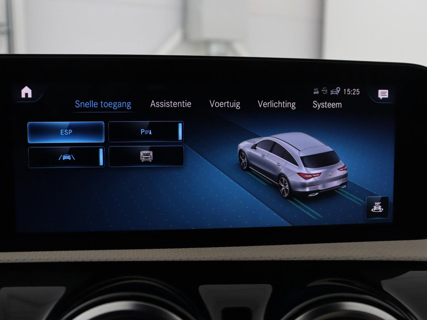 Mercedes-Benz CLA-Klasse Shooting Brake 180 Business Solution Luxury Trekhaak| Carplay | DAB | Parkeersensoren | Camera | Navigatie | Sfeerverlichting | Adaptive cruise | LM