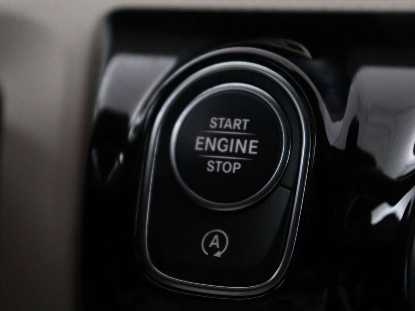 Mercedes-Benz CLA-Klasse Shooting Brake 180 Business Solution Luxury Trekhaak| Carplay | DAB | Parkeersensoren | Camera | Navigatie | Sfeerverlichting | Adaptive cruise | LM