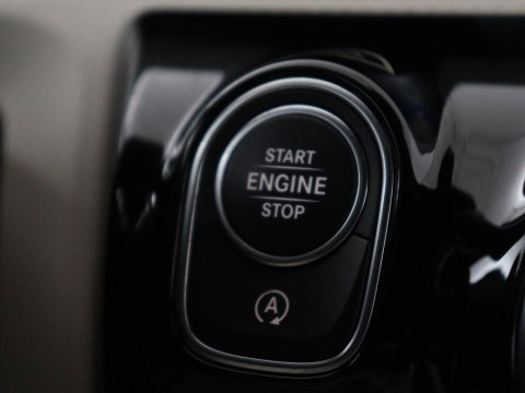 Mercedes-Benz CLA-Klasse Shooting Brake 180 Business Solution Luxury Trekhaak| Carplay | DAB | Parkeersensoren | Camera | Navigatie | Sfeerverlichting | Adaptive cruise | LM
