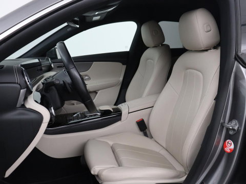 Mercedes-Benz CLA-Klasse Shooting Brake 180 Business Solution Luxury Trekhaak| Carplay | DAB | Parkeersensoren | Camera | Navigatie | Sfeerverlichting | Adaptive cruise | LM