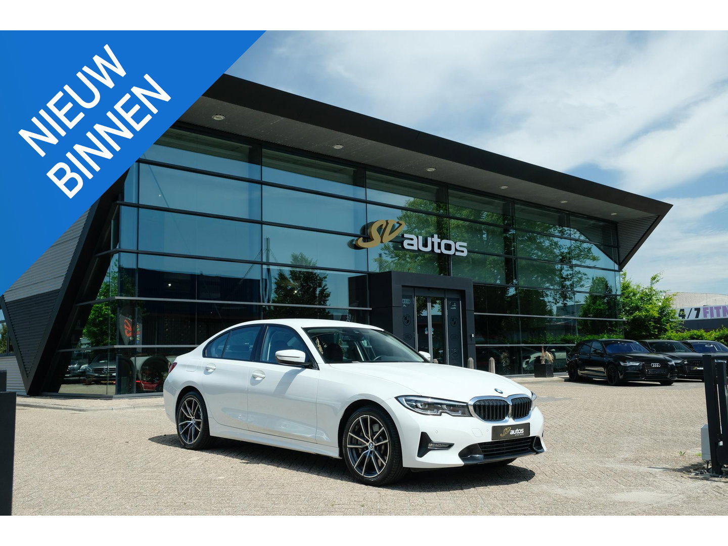 BMW 3-serie 330e 292pk eDrive Sport Line Sportstoelen Leder Digital cockpit Stoelverwarming LED NLauto Zeer Net!