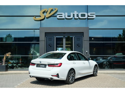 BMW 3-serie 330e 292pk eDrive Sport Line Sportstoelen Leder Digital cockpit Stoelverwarming LED NLauto Zeer Net!