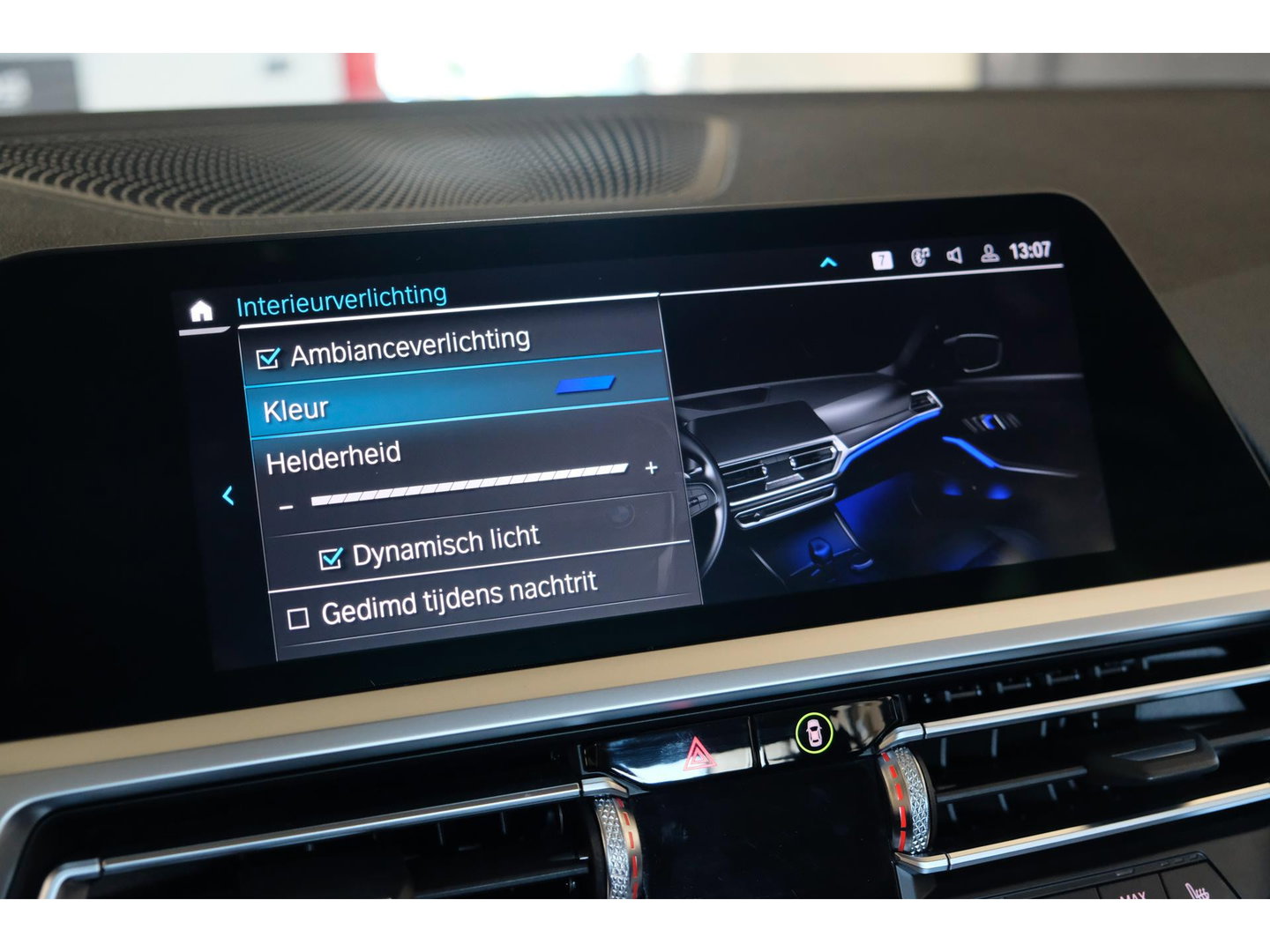 BMW 3-serie 330e 292pk eDrive Sport Line Sportstoelen Leder Digital cockpit Stoelverwarming LED NLauto Zeer Net!