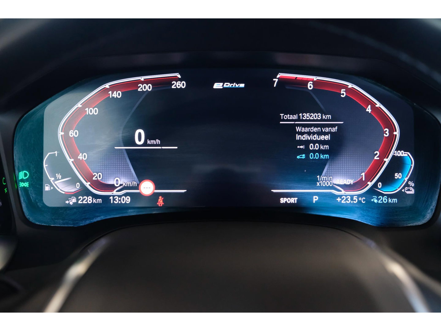 BMW 3-serie 330e 292pk eDrive Sport Line Sportstoelen Leder Digital cockpit Stoelverwarming LED NLauto Zeer Net!