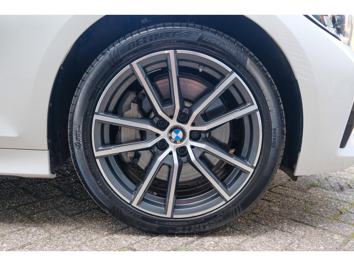 BMW 3-serie 330e 292pk eDrive Sport Line Sportstoelen Leder Digital cockpit Stoelverwarming LED NLauto Zeer Net!