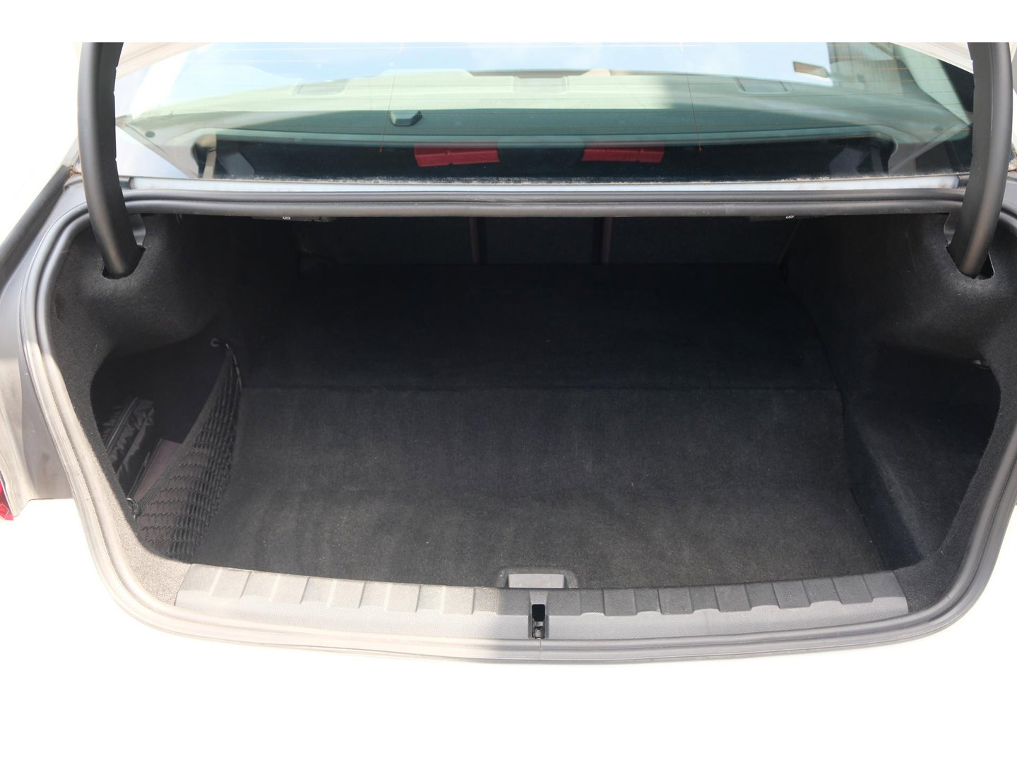 BMW 3-serie 330e 292pk eDrive Sport Line Sportstoelen Leder Digital cockpit Stoelverwarming LED NLauto Zeer Net!