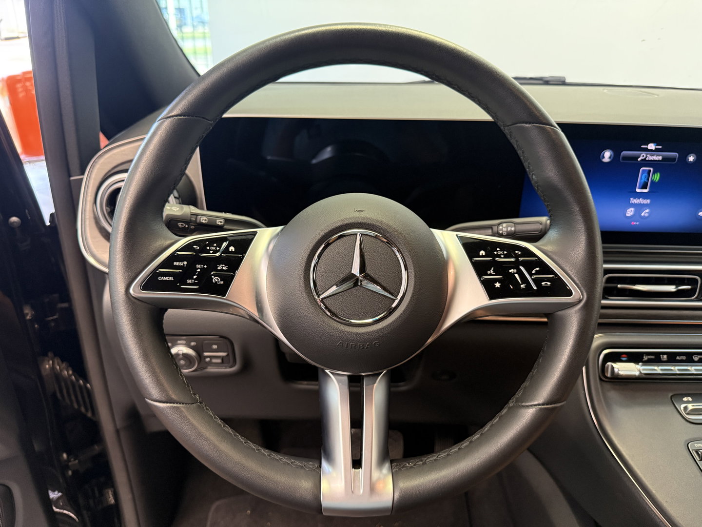 Mercedes-Benz V-Klasse 300d Extra Lang DC Avantgarde Edition Maxton Design Pakket AMG