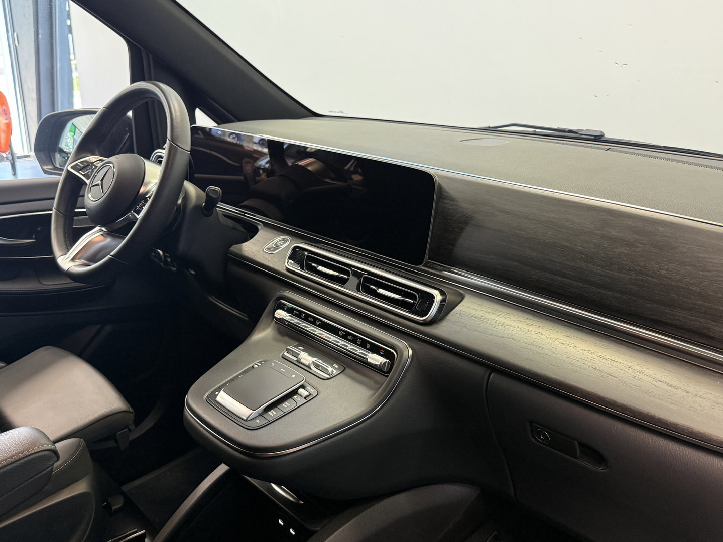 Mercedes-Benz V-Klasse 300d Extra Lang DC Avantgarde Edition Maxton Design Pakket AMG