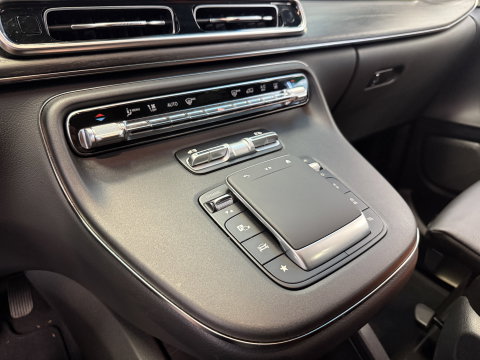 Mercedes-Benz V-Klasse 300d Extra Lang DC Avantgarde Edition Maxton Design Pakket AMG