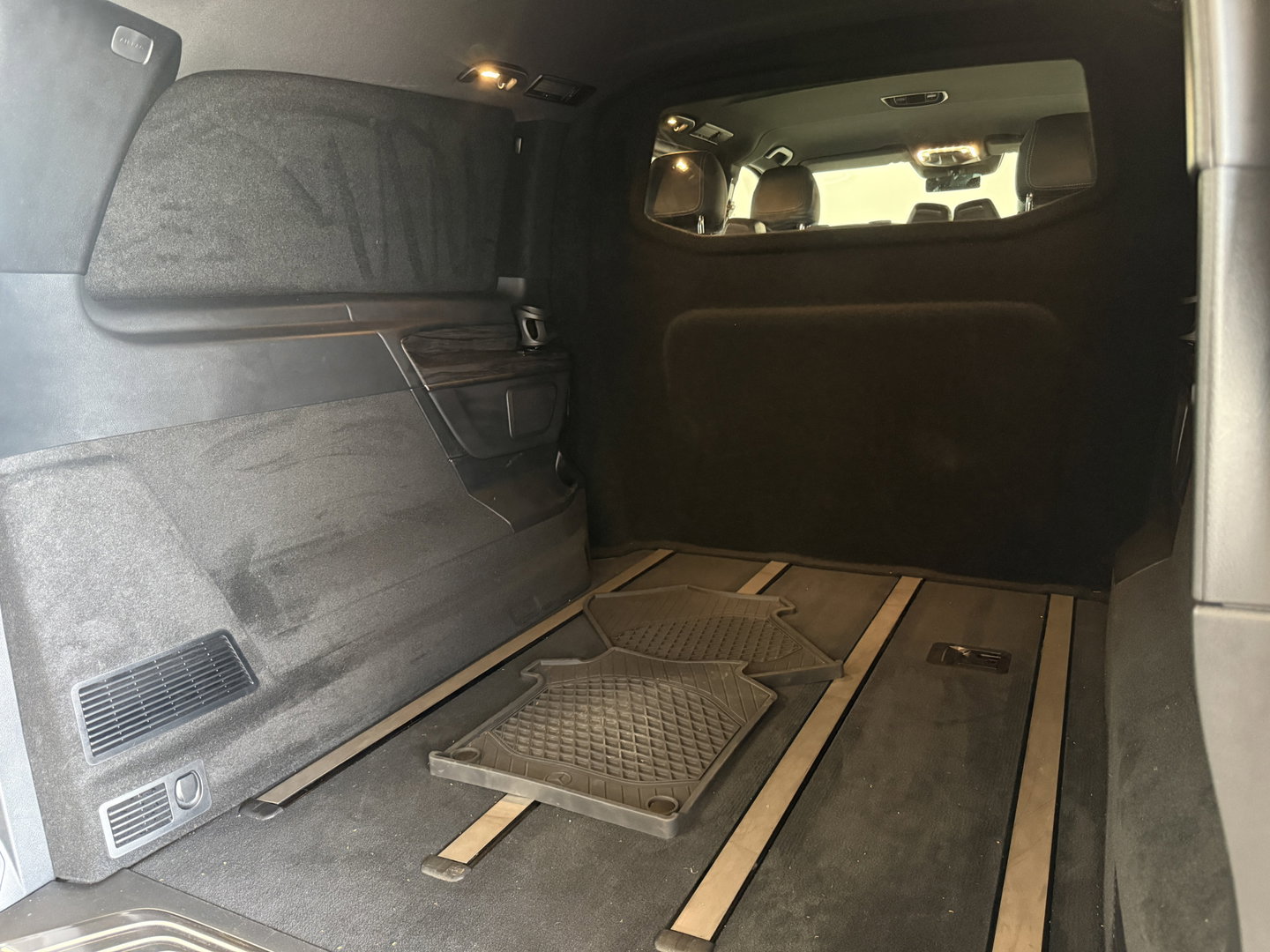 Mercedes-Benz V-Klasse 300d Extra Lang DC Avantgarde Edition Maxton Design Pakket AMG