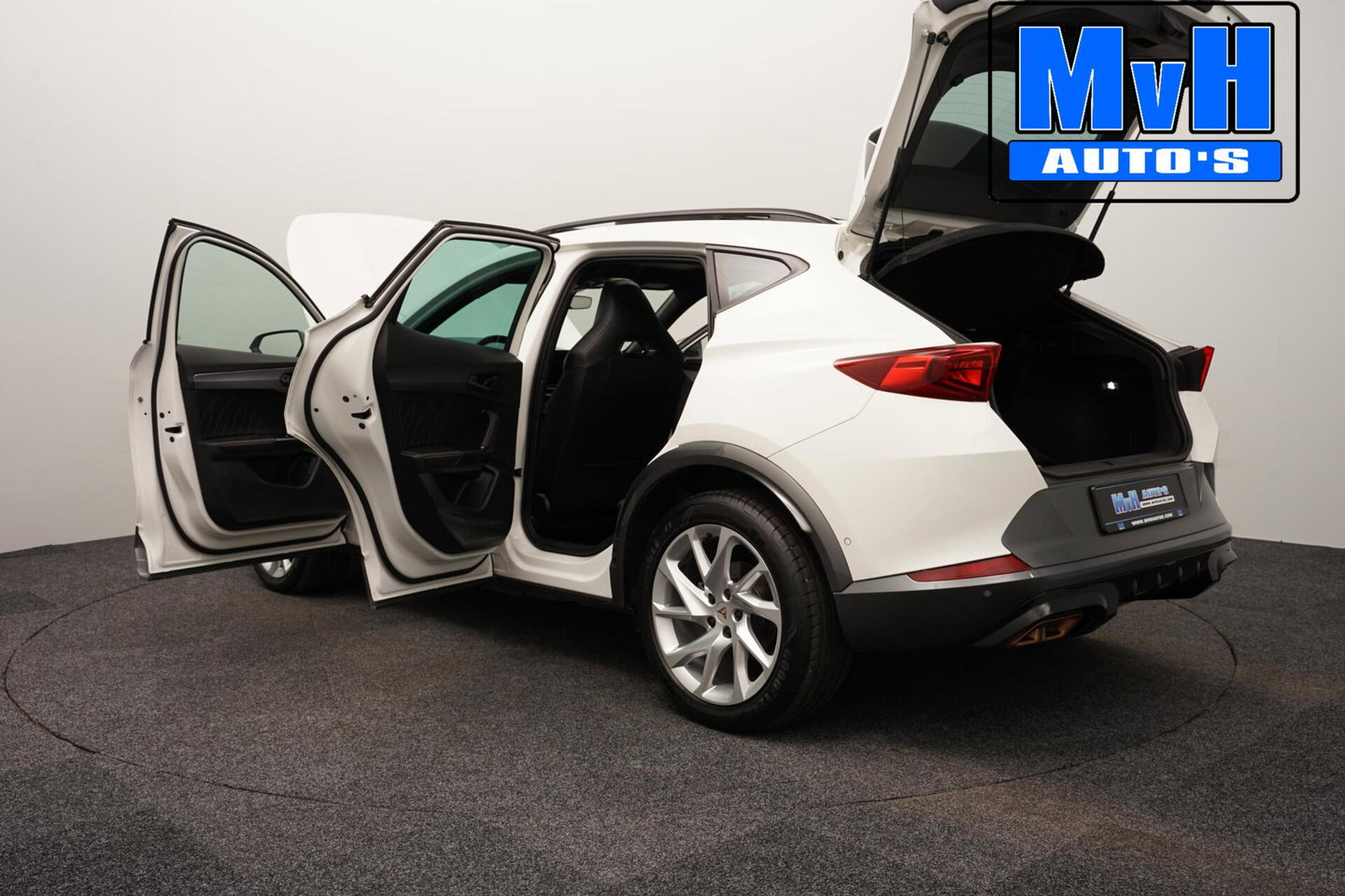 CUPRA Formentor 1.4 TSI e-Hybrid|KUIPSTOEL|PANO|STOEL/STUUR.VERW