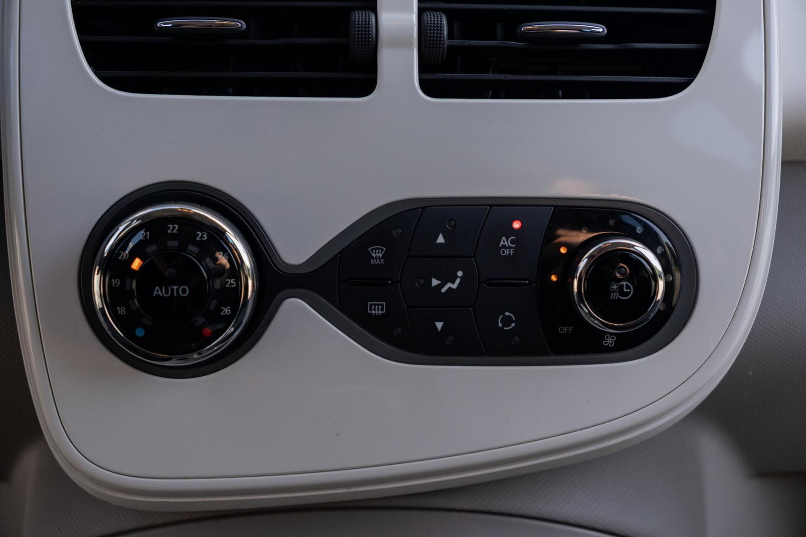Renault ZOE Q210 Intens Quickcharge 22 kWh | incl. Accu | Clima | PDC | Navi | Cruise | Keyless |