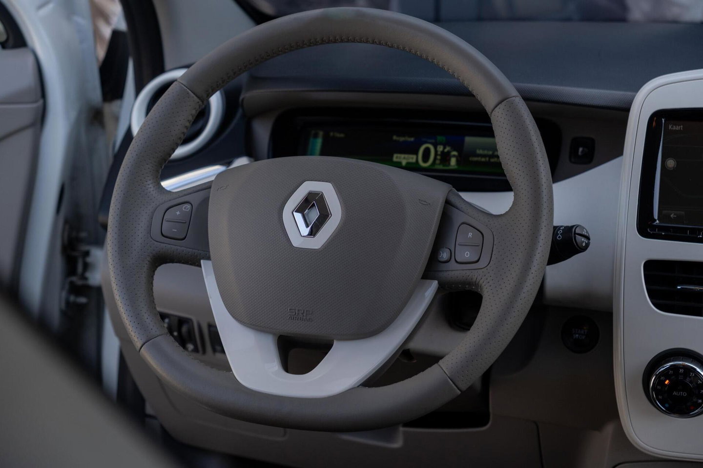 Renault ZOE Q210 Intens Quickcharge 22 kWh | incl. Accu | Clima | PDC | Navi | Cruise | Keyless |