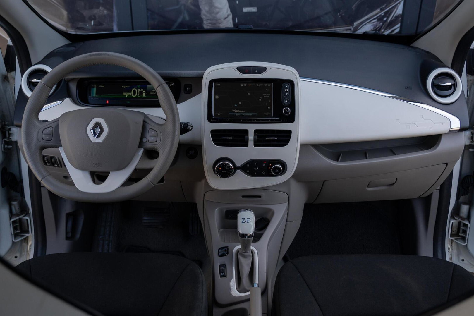 Renault ZOE Q210 Intens Quickcharge 22 kWh | incl. Accu | Clima | PDC | Navi | Cruise | Keyless |