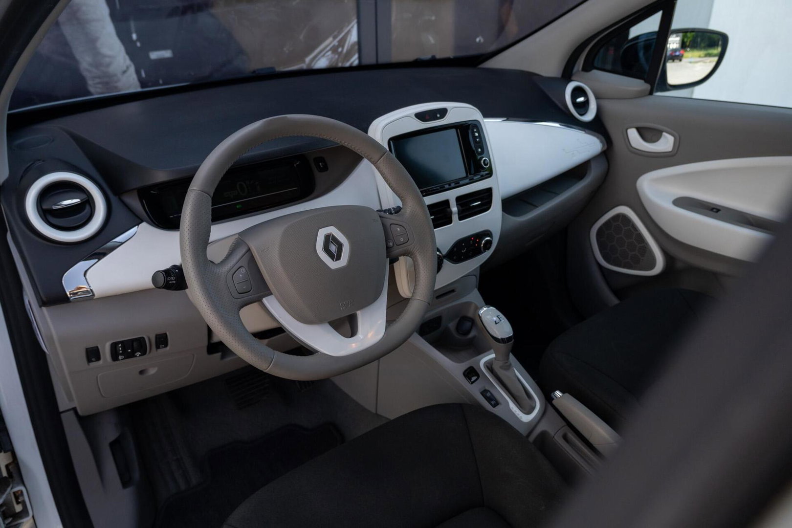 Renault ZOE Q210 Intens Quickcharge 22 kWh | incl. Accu | Clima | PDC | Navi | Cruise | Keyless |