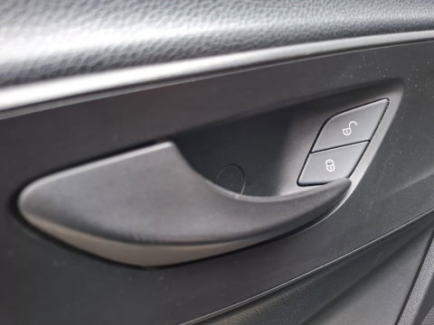 Mercedes-Benz Sprinter 311 2.2 CDI L2H2 AIRCO / CAMERA / 3 ZITS / DEALER ONDERHOUDEN / NAVI