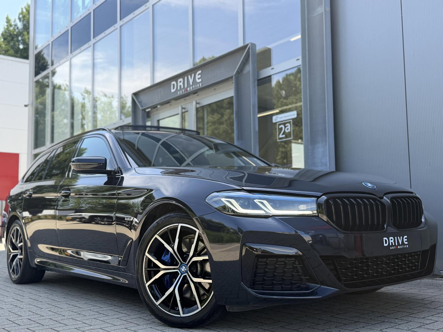 BMW 5 Serie Touring 530e xDrive High Ex. M-Sport |Pano|M-Seats|HUD|Laser|Trekhaak|19"