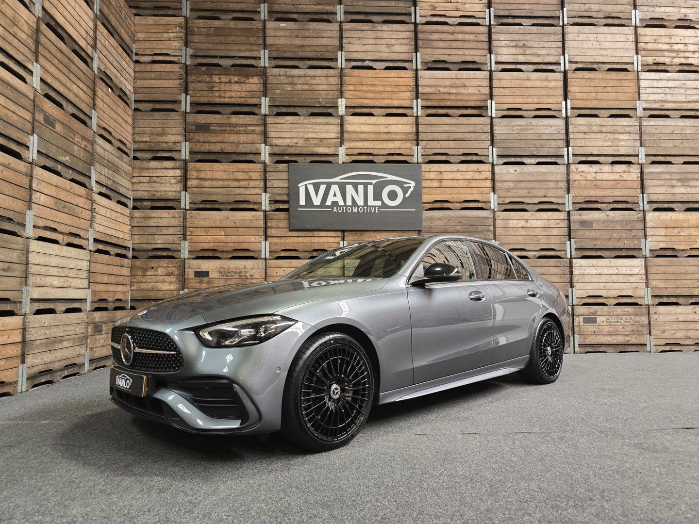 Mercedes-Benz C-Klasse 300 e AMG Line PHEV Leder LED Camera Sfeer Navi Trekhaak LM