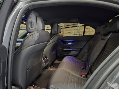 Mercedes-Benz C-Klasse 300 e AMG Line PHEV Leder LED Camera Sfeer Navi Trekhaak LM