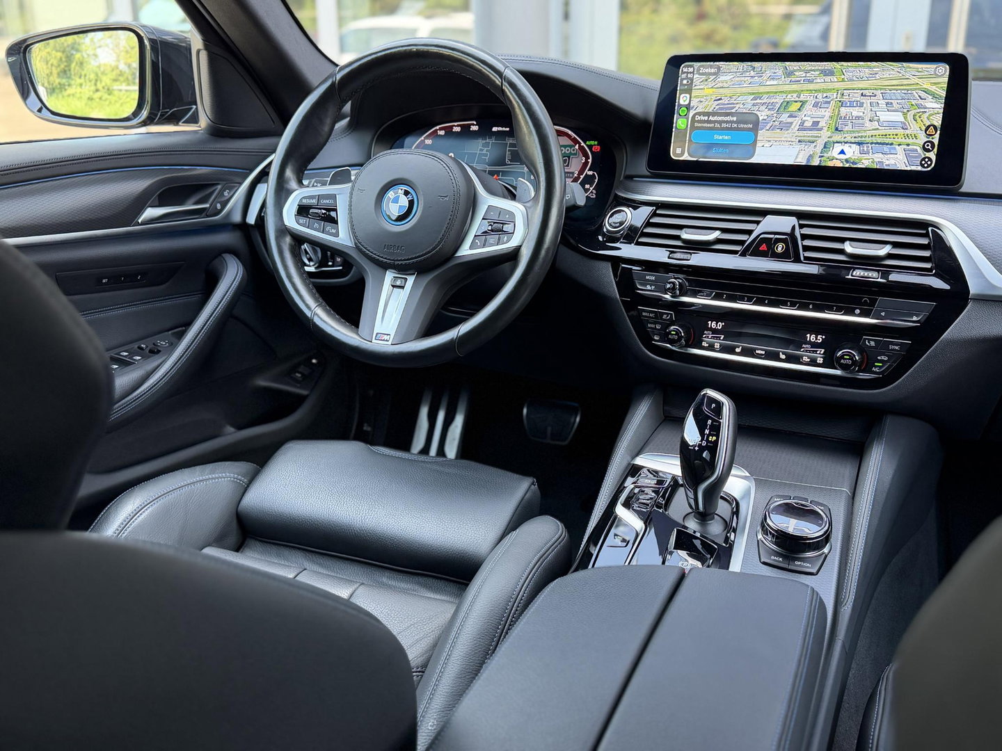 BMW 5 Serie Touring 530e xDrive High Ex. M-Sport |Pano|M-Seats|HUD|Laser|Trekhaak|19"