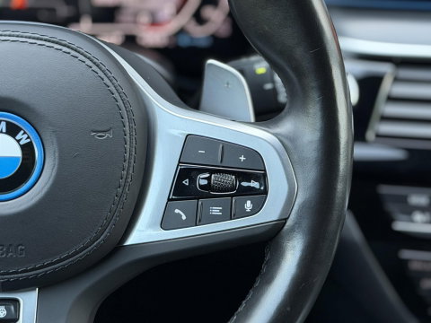 BMW 5 Serie Touring 530e xDrive High Ex. M-Sport |Pano|M-Seats|HUD|Laser|Trekhaak|19"
