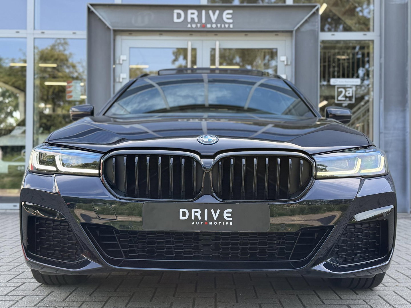 BMW 5 Serie Touring 530e xDrive High Ex. M-Sport |Pano|M-Seats|HUD|Laser|Trekhaak|19"