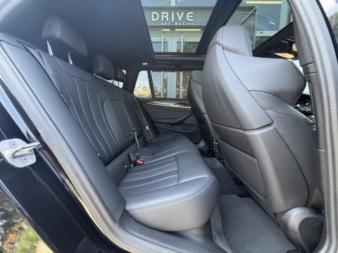 BMW 5 Serie Touring 530e xDrive High Ex. M-Sport |Pano|M-Seats|HUD|Laser|Trekhaak|19"