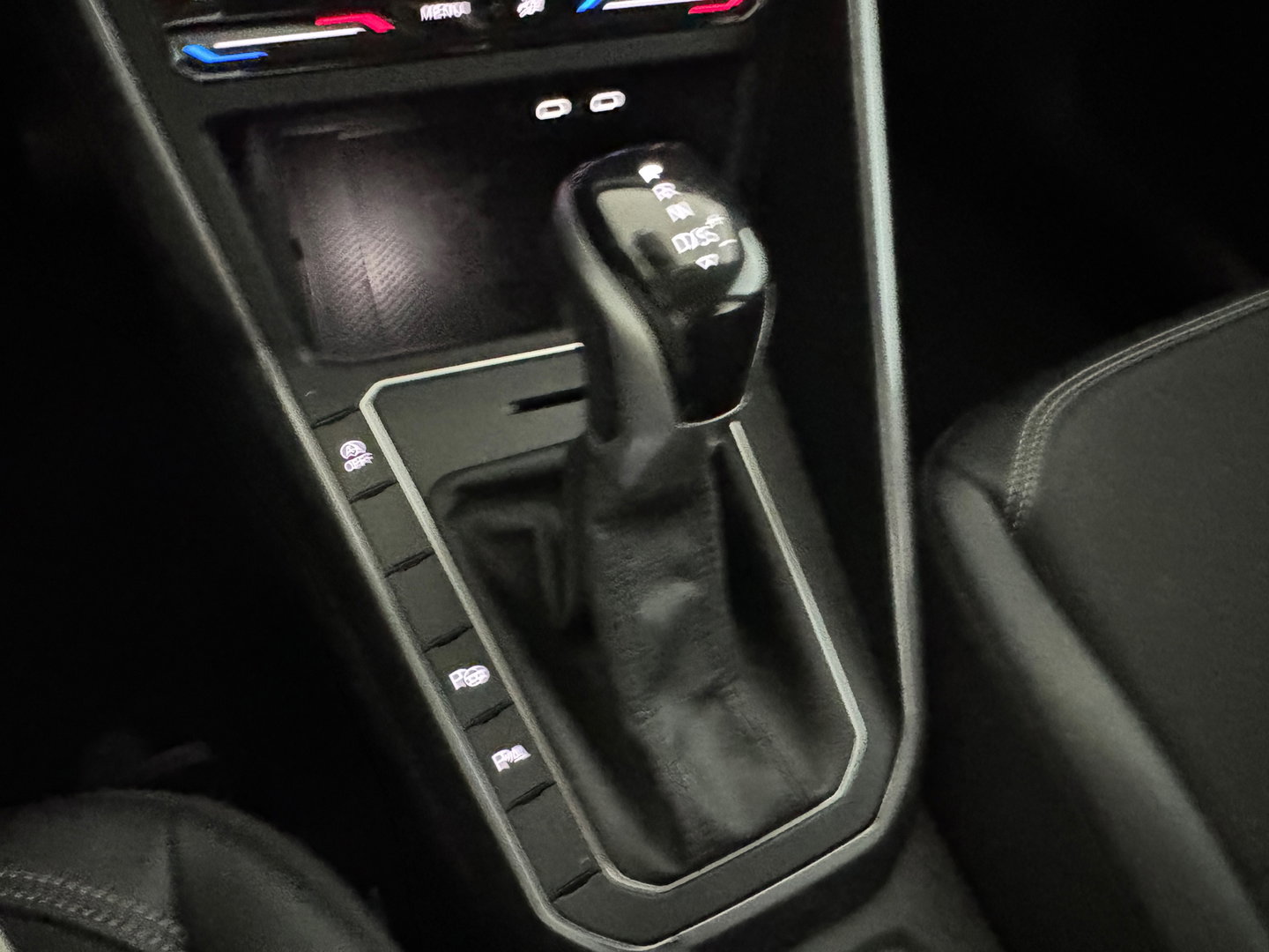 Volkswagen Taigo 1.5 TSI R-Line Beats|Sfeer|Camera|CarPlay