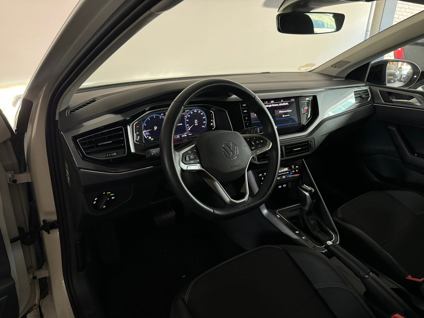 Volkswagen Taigo 1.5 TSI R-Line Beats|Sfeer|Camera|CarPlay