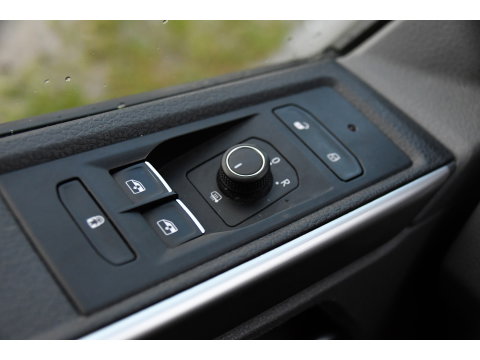 Volkswagen Transporter 2.0 TDI L1H1 Bulli Virtual, Adaptieve Cruise, Carplay, 150PK, Sensoren, NAVI, LED, UNIEK!