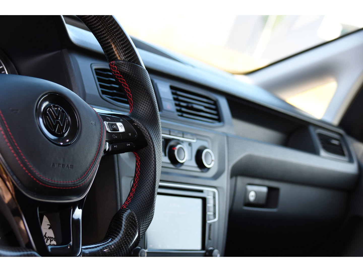 Volkswagen Caddy 2.0 TDI L2H1 BMT Maxi Exclusive PB Edition Cruise, Camera, Carplay, Automaat, 185pk, Alcantara, Sport stoelen, Carbon, Multimedia, Uniek!