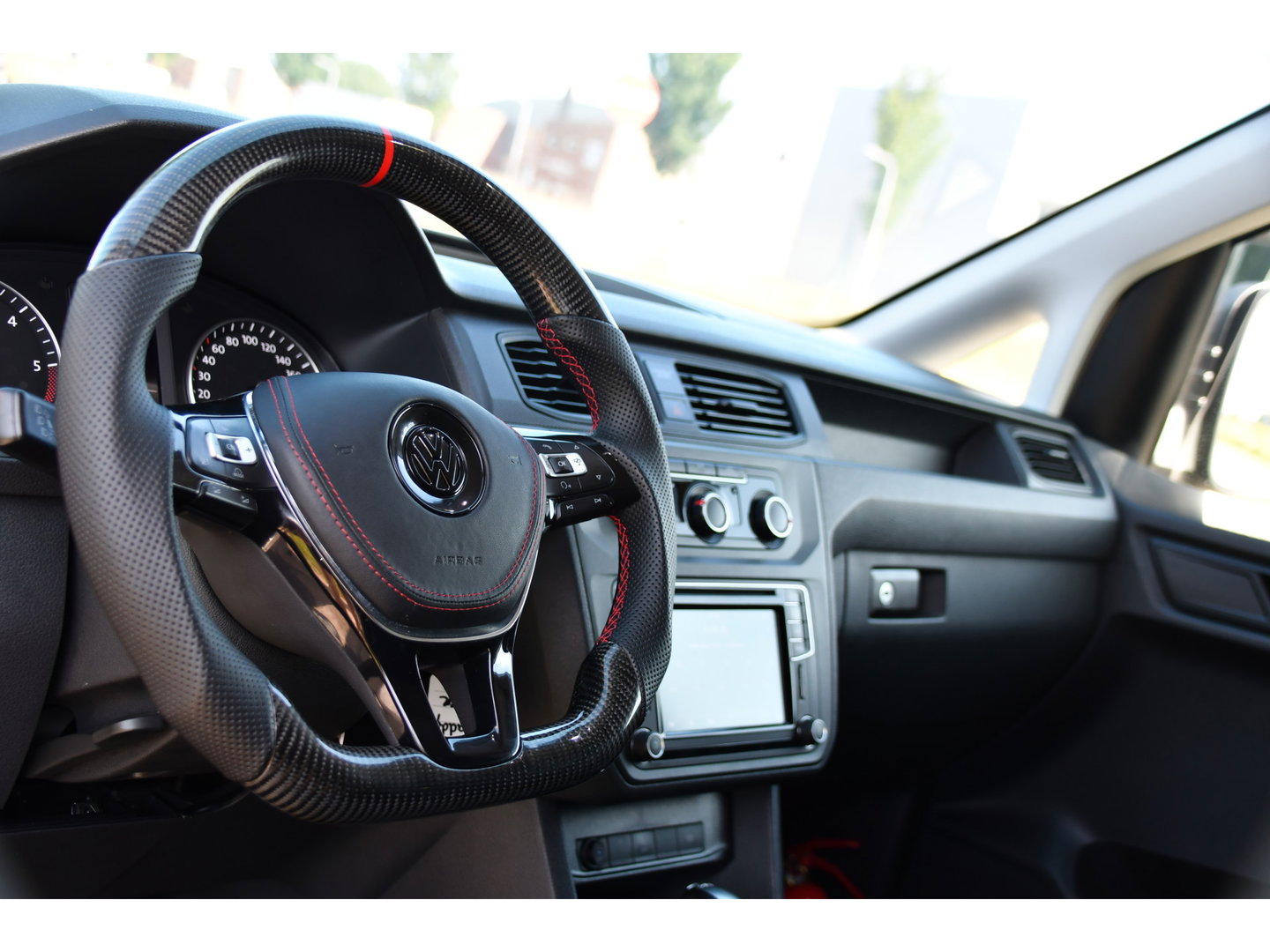Volkswagen Caddy 2.0 TDI L2H1 BMT Maxi Exclusive PB Edition Cruise, Camera, Carplay, Automaat, 185pk, Alcantara, Sport stoelen, Carbon, Multimedia, Uniek!