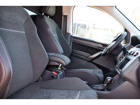 Volkswagen Caddy 2.0 TDI L2H1 BMT Maxi Exclusive PB Edition Cruise, Camera, Carplay, Automaat, 185pk, Alcantara, Sport stoelen, Carbon, Multimedia, Uniek!