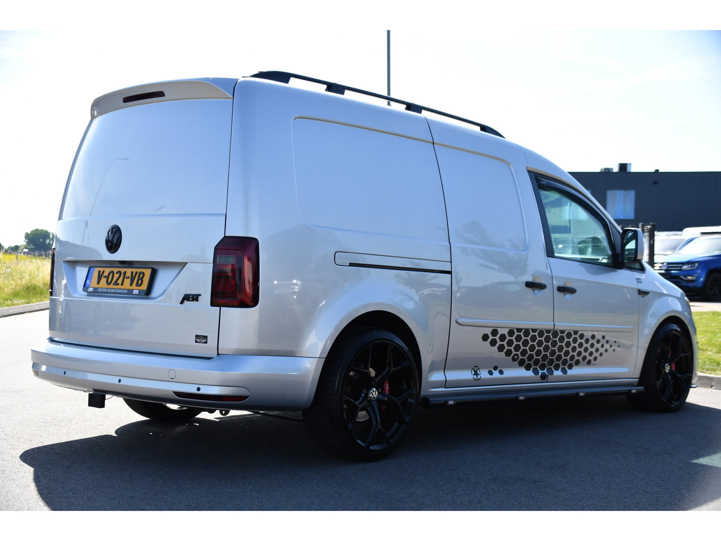 Volkswagen Caddy 2.0 TDI L2H1 BMT Maxi Exclusive PB Edition Cruise, Camera, Carplay, Automaat, 185pk, Alcantara, Sport stoelen, Carbon, Multimedia, Uniek!