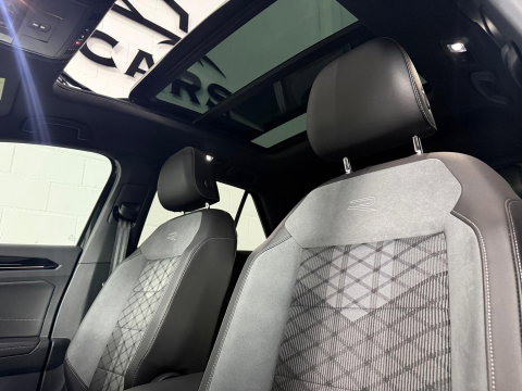 Volkswagen T-Roc 1.5 T-roc*Pano*Camera*Lage KM*