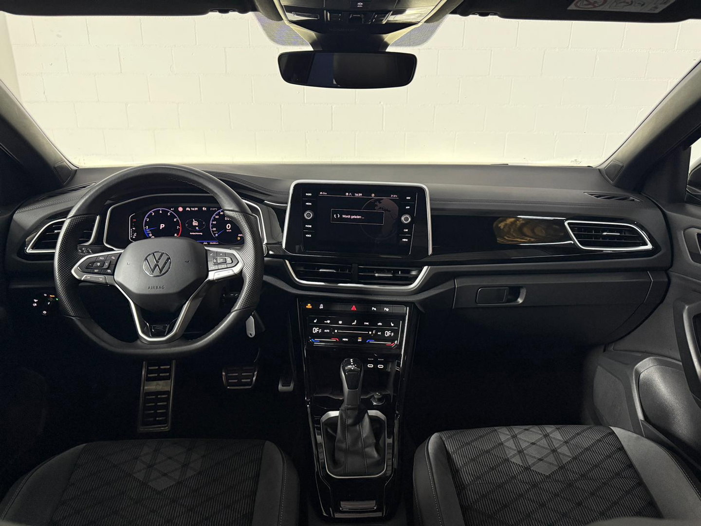 Volkswagen T-Roc 1.5 T-roc*Pano*Camera*Lage KM*
