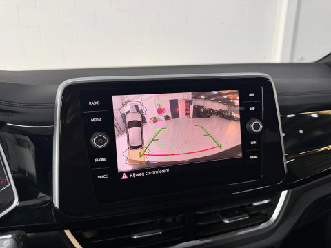 Volkswagen T-Roc 1.5 T-roc*Pano*Camera*Lage KM*