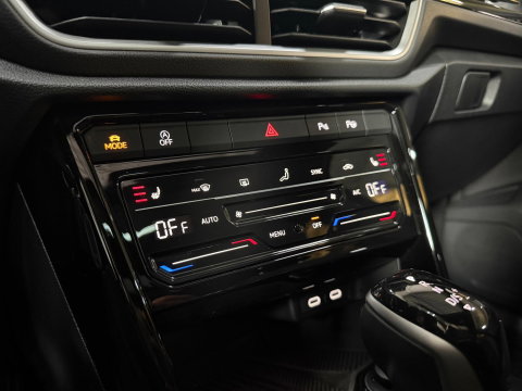 Volkswagen T-Roc 1.5 T-roc*Pano*Camera*Lage KM*