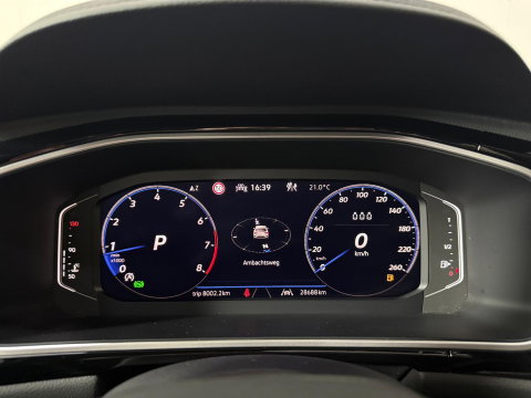 Volkswagen T-Roc 1.5 T-roc*Pano*Camera*Lage KM*