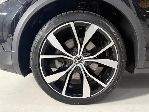 Volkswagen T-Roc 1.5 T-roc*Pano*Camera*Lage KM*