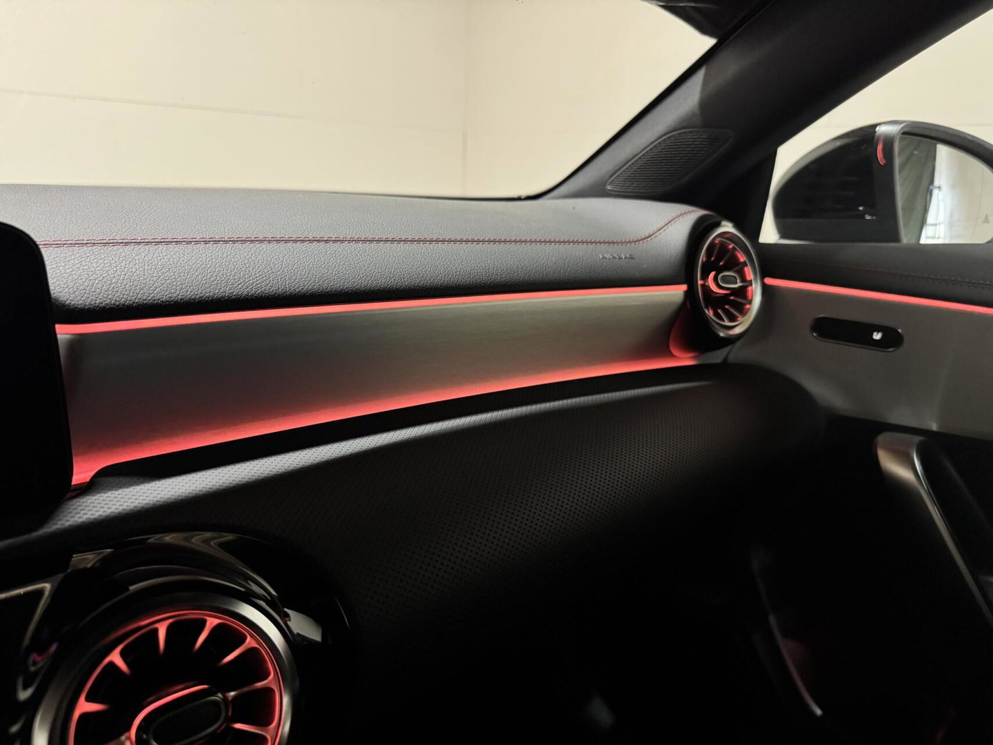 Mercedes-Benz CLA Shooting Brake 200 AMG Magno Grey Matt Pano 360°