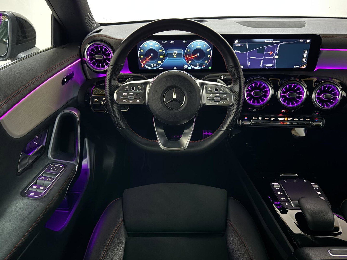 Mercedes-Benz CLA Shooting Brake 200 AMG Magno Grey Matt Pano 360°
